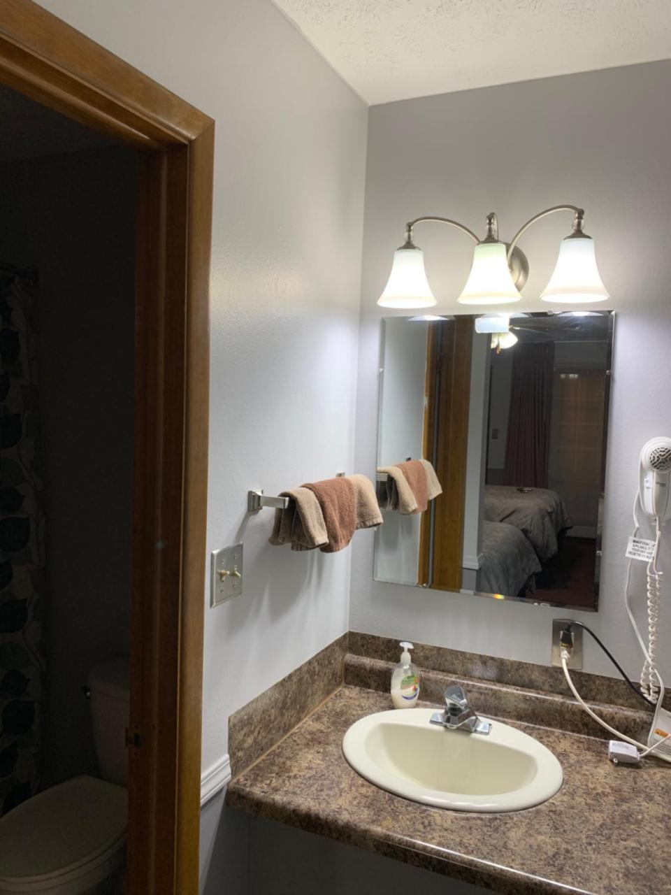 Blue Spruce Motel Норт Плат Екстериор снимка